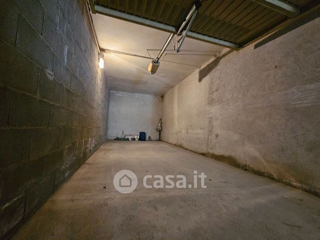 Box/posto auto in residenziale in Via Vittorio Emanuele 8