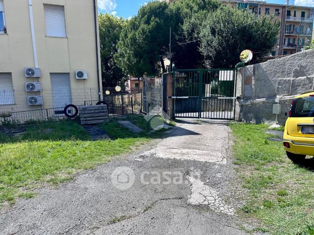 Box/posto auto in residenziale in Via Misericordia di Borzoli