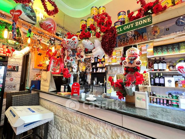 Attivitã /licenza (con o senza mura) in commerciale in Corso Umberto I