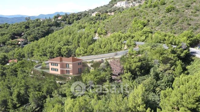 Terreno edificabile in residenziale in Via Pineta