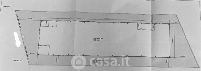 Capannone in commerciale in 