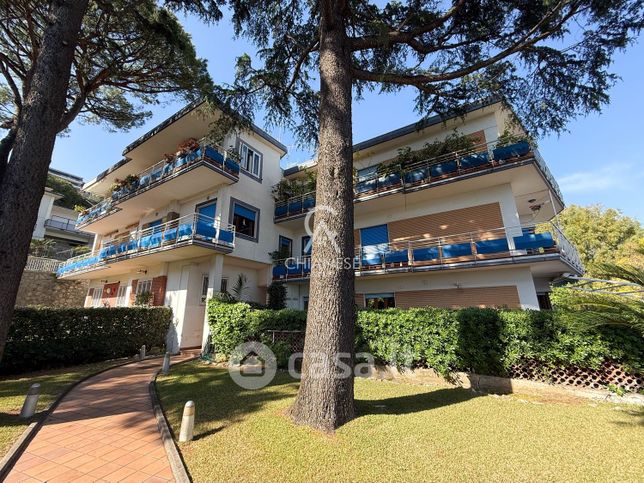 Appartamento in residenziale in Viale degli Eucalipti 25