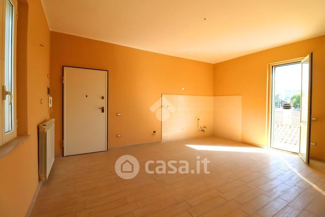 Appartamento in residenziale in Via Mola di Bernardo