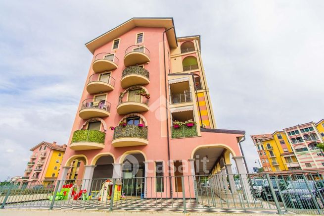 Appartamento in residenziale in Via Tiziano 5