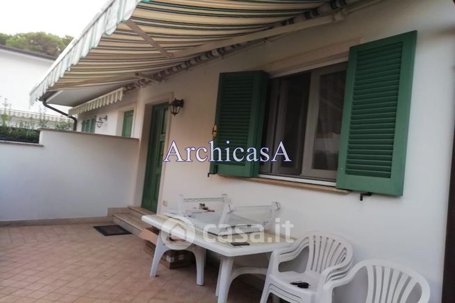 Casa bi/trifamiliare in residenziale in Via Savonarola