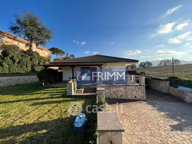 Casa bi/trifamiliare in residenziale in Via del casale della pigna 229