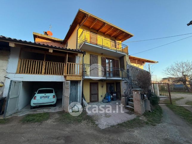 Casa bi/trifamiliare in residenziale in Vicolo del Pozzo 5