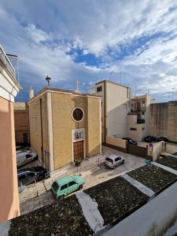 Casa indipendente in residenziale in Largo de' Laviano 20