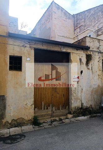Box/posto auto in residenziale in Via Casale