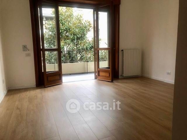Appartamento in residenziale in Via Enrico Bottiglieri 9