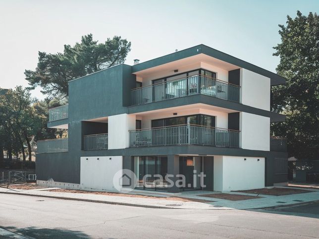 Appartamento in residenziale in Viale Vicenza 4
