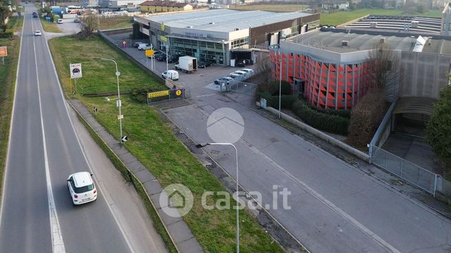 Ufficio in commerciale in Via dell'Artigianato 3