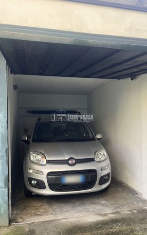 Garage/posto auto in residenziale in Via Buccari 12 -22