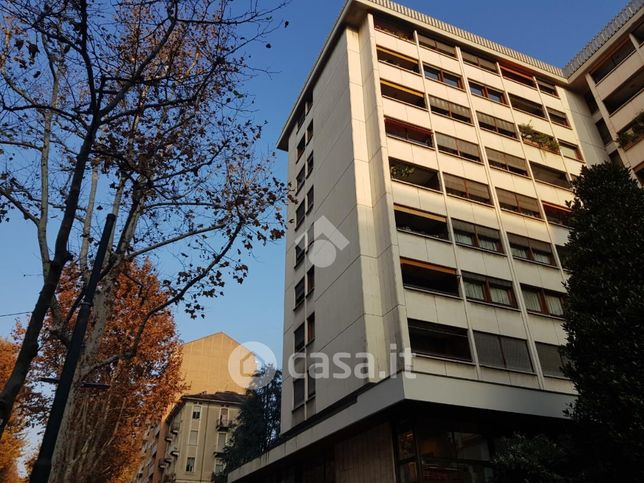 Ufficio in commerciale in Corso Filippo Turati 11