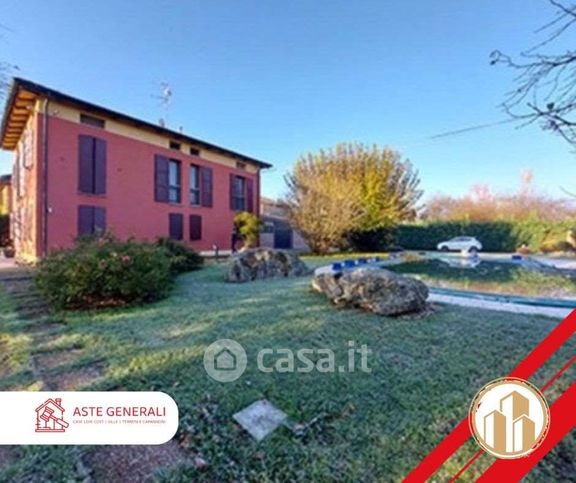 Casa bi/trifamiliare in residenziale in Strada Barchetta 345