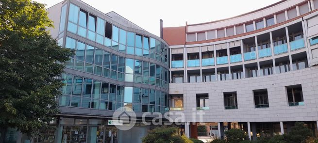 Ufficio in commerciale in