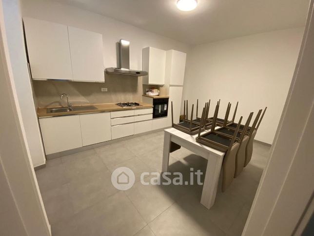 Casa bi/trifamiliare in residenziale in Viale XX Settembre