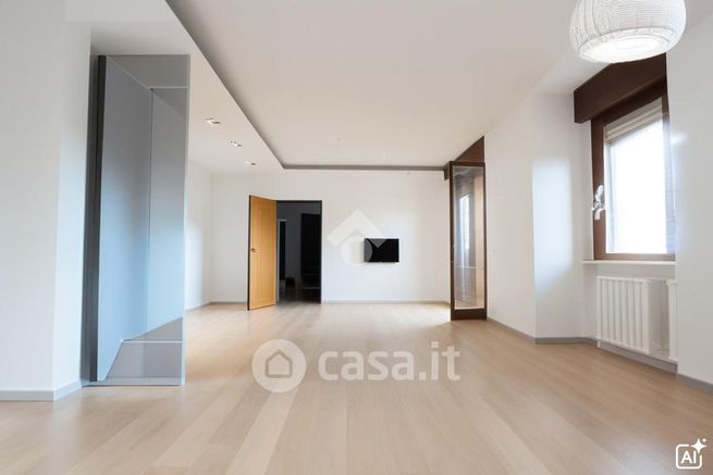 Appartamento in residenziale in Via Pietro Egidi 8