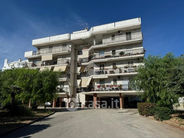 Garage/posto auto in residenziale in Via Pietro Stallone 9