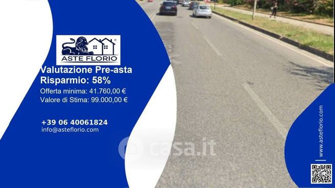 Ufficio in commerciale in Viale Italia