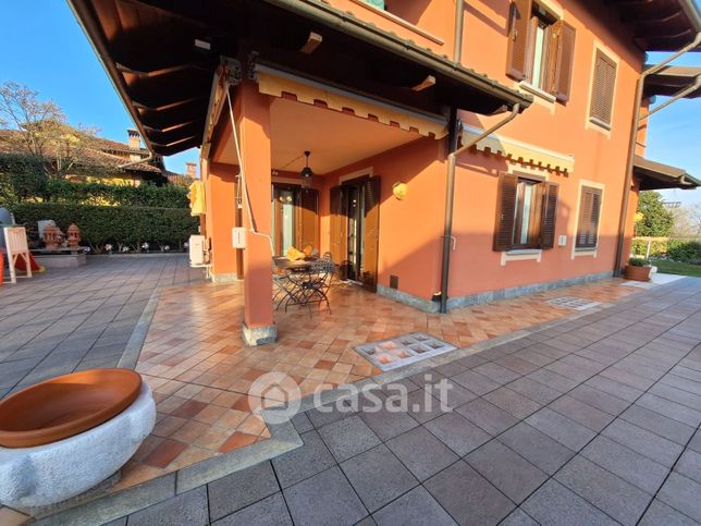 Villa in residenziale in Via Carlo Collodi 19