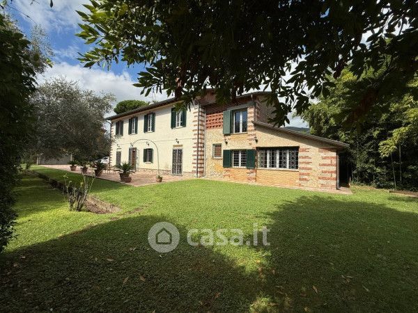 Rustico/casale in residenziale in Via Marchetti