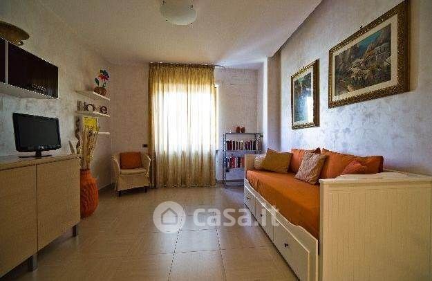 Appartamento in residenziale in Via Caterina Farina