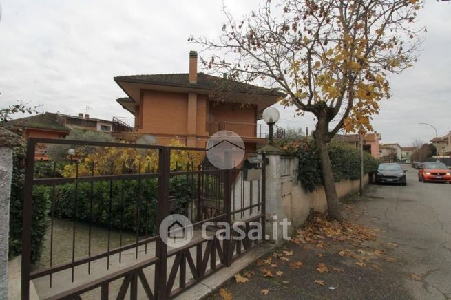 Appartamento in residenziale in Via Quirina 51