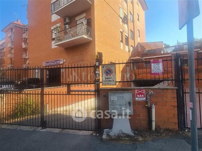 Box/posto auto in residenziale in Via Silvio Spaventa