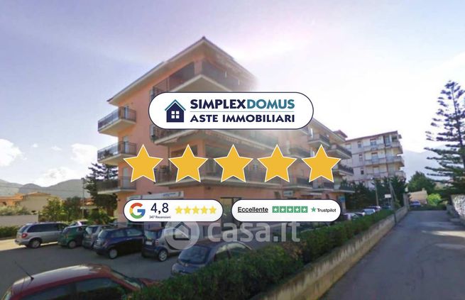 Appartamento in residenziale in Via Ischia