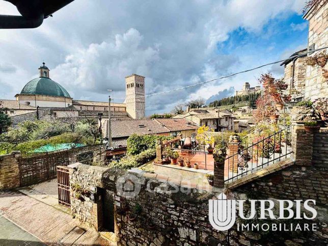 Appartamento in residenziale in Via Montecavallo
