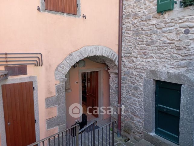 Casa bi/trifamiliare in residenziale in Via Roma 6