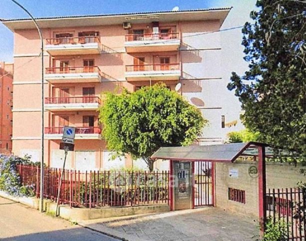 Appartamento in residenziale in Via Noto 8