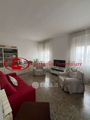 Appartamento in residenziale in Via Ciro Menotti