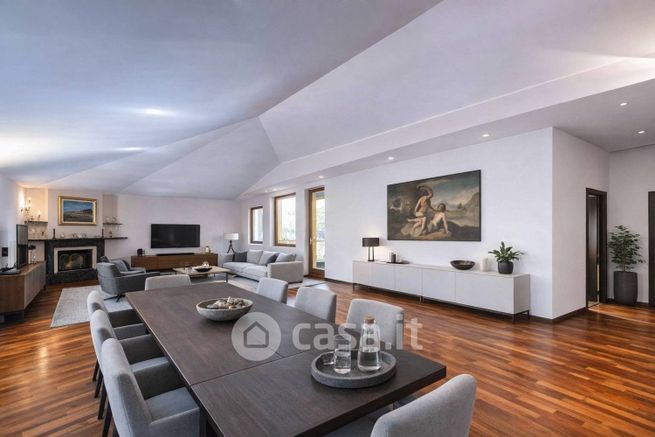 Attico/mansarda in residenziale in Via Francesco Nullo
