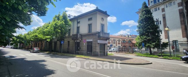 Appartamento in residenziale in Viale Luigi Cadorna 12