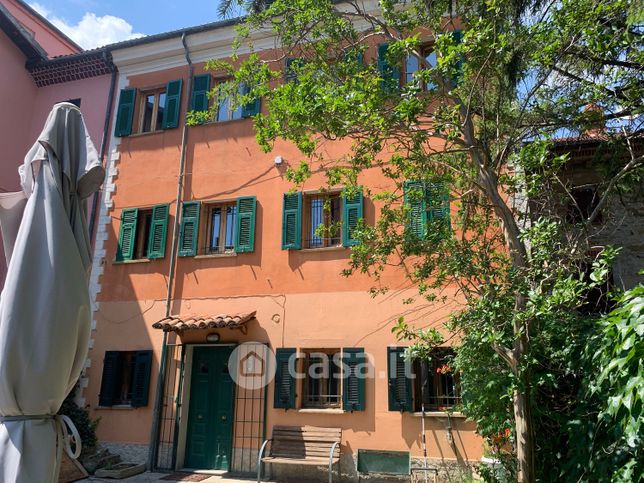 Casa indipendente in residenziale in Via Baldo
