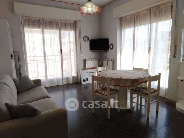 Appartamento in residenziale in Via Foce 15