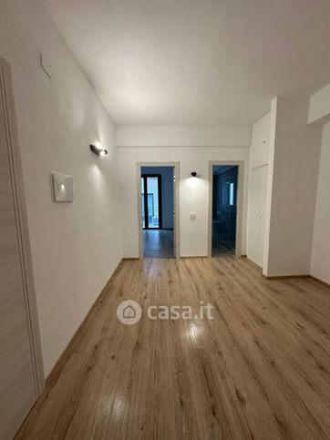 Ufficio in commerciale in Via Lucchese 9