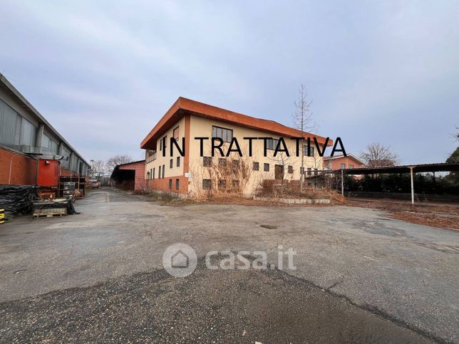 Capannone in commerciale in Via Sestriere 92