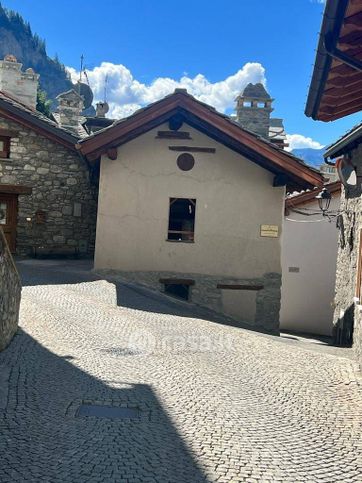 Appartamento in residenziale in Via Passerin D'Entreves