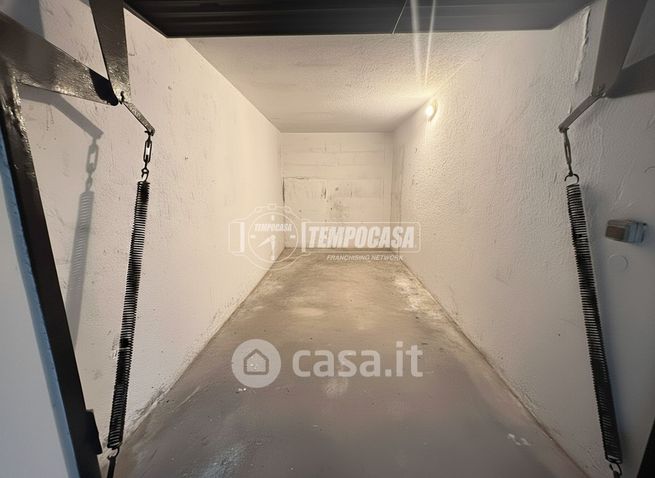 Box/posto auto in residenziale in Via Arrigo Boito 78