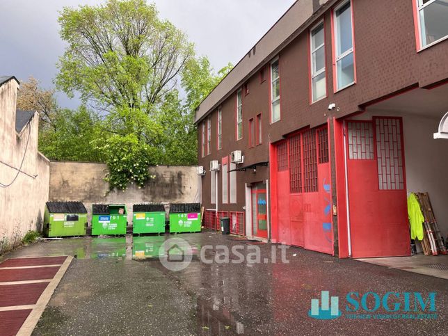 Capannone in commerciale in Via Bisceglie 91 /7