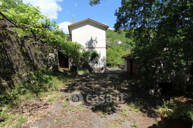 Casa indipendente in residenziale in Via Tancia 46