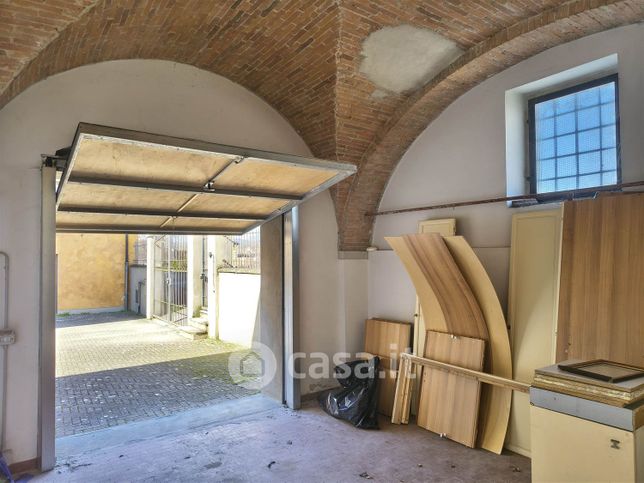 Box/posto auto in residenziale in 