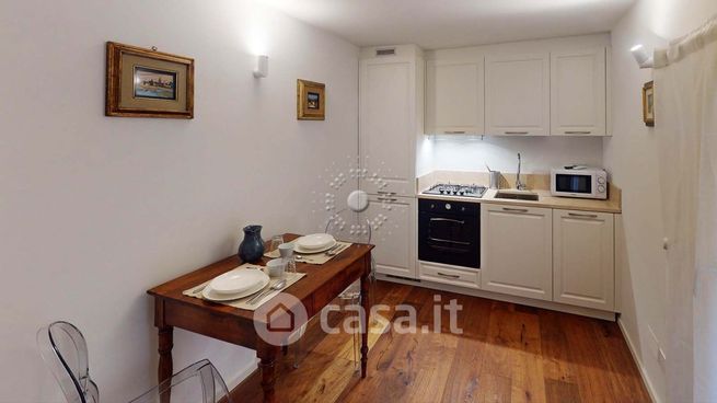 Appartamento in residenziale in Via Toscanella 11