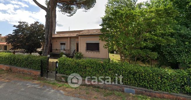 Casa indipendente in residenziale in Via San Giusto 1