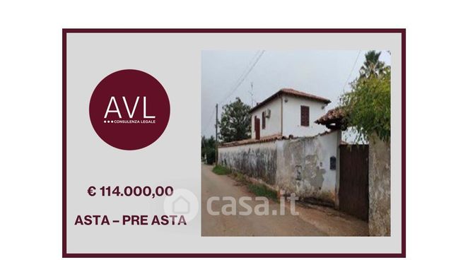 Villa in residenziale in Via Fausto Gullo 11