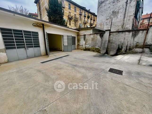 Garage/posto auto in residenziale in Via Bibiana 32