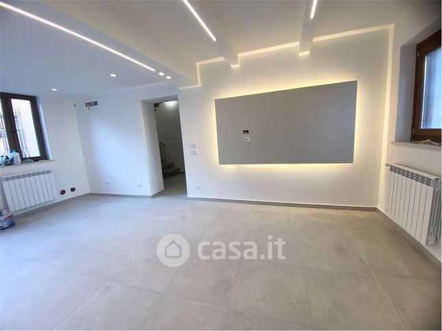 Casa bi/trifamiliare in residenziale in Via Don Giuseppe Mazza 28